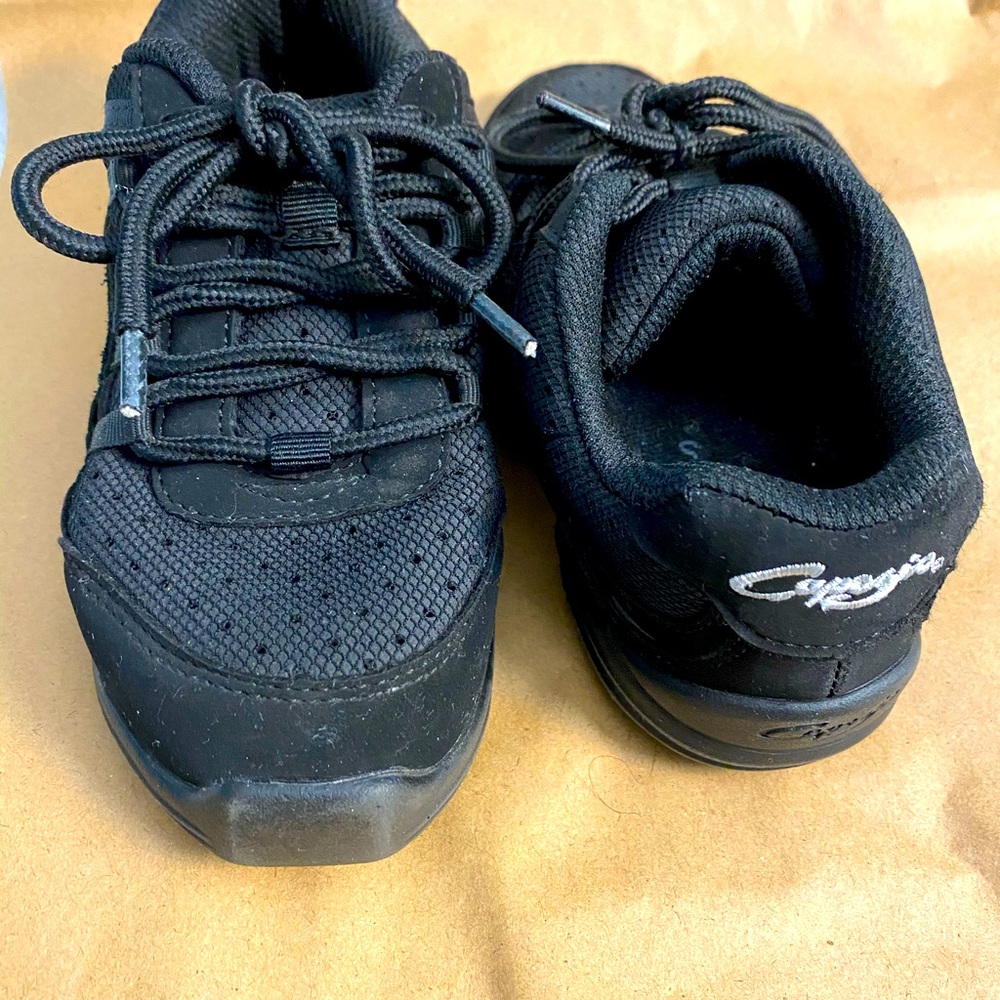 Capezio Little Kid Rockit DS24C Dance Sneaker